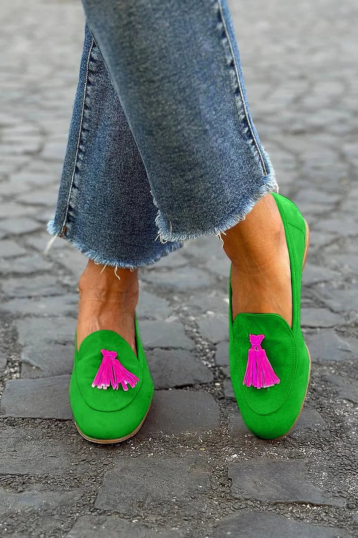 Antonia | Loafer in Grün mit fuchsiafarbenen Fransen