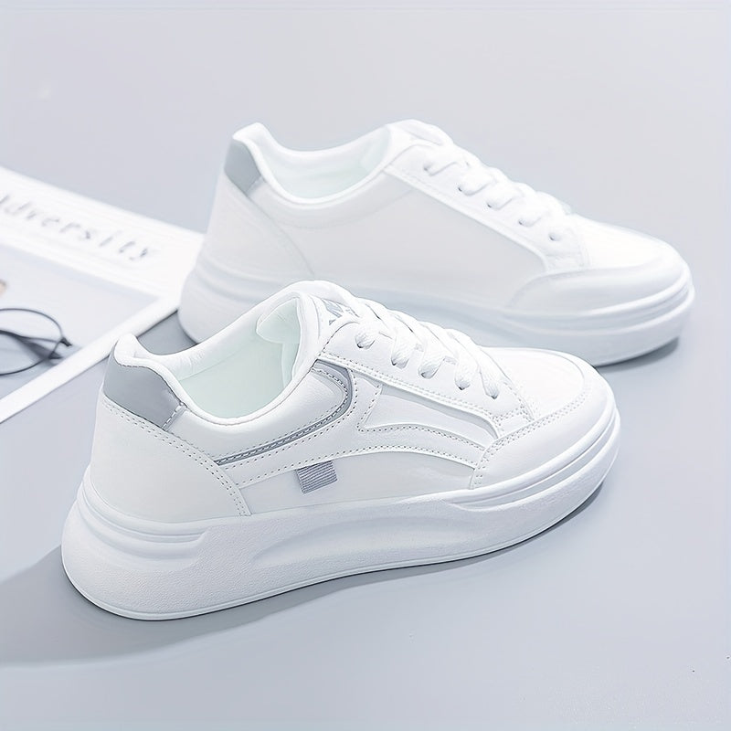 Stilige hvite sneakers med lett komfort