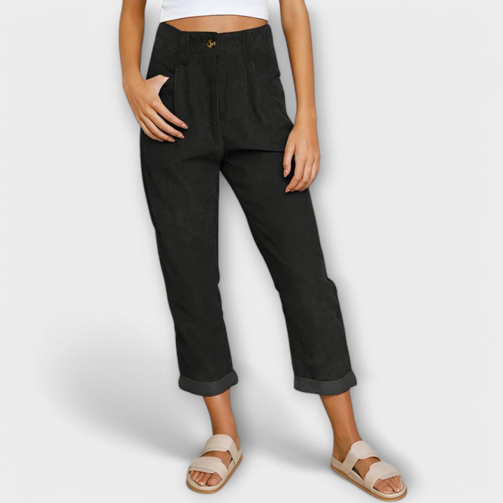 Moderne jeans med stilige bånd
