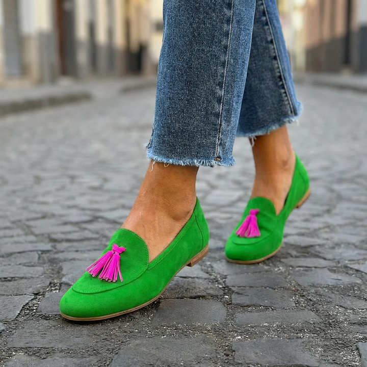 Antonia | Loafer in Grün mit fuchsiafarbenen Fransen