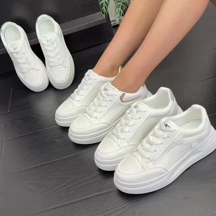 Stilige hvite sneakers med lett komfort