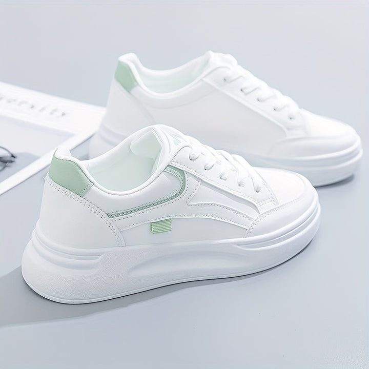 Stilige hvite sneakers med lett komfort
