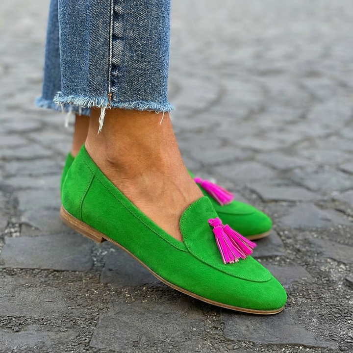 Antonia | Loafer in Grün mit fuchsiafarbenen Fransen