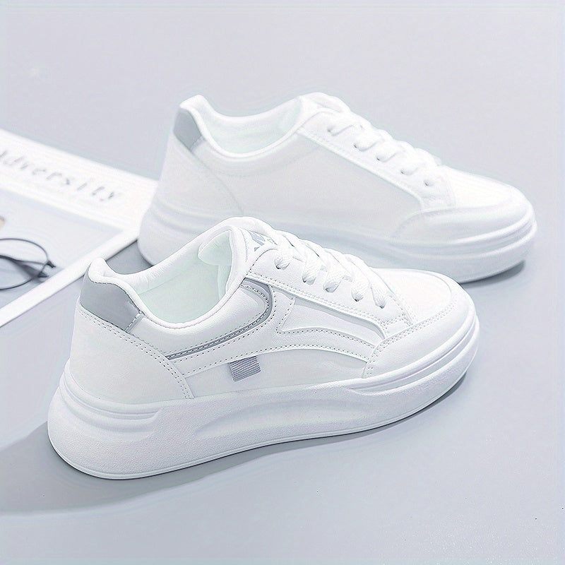 Stilige hvite sneakers med lett komfort